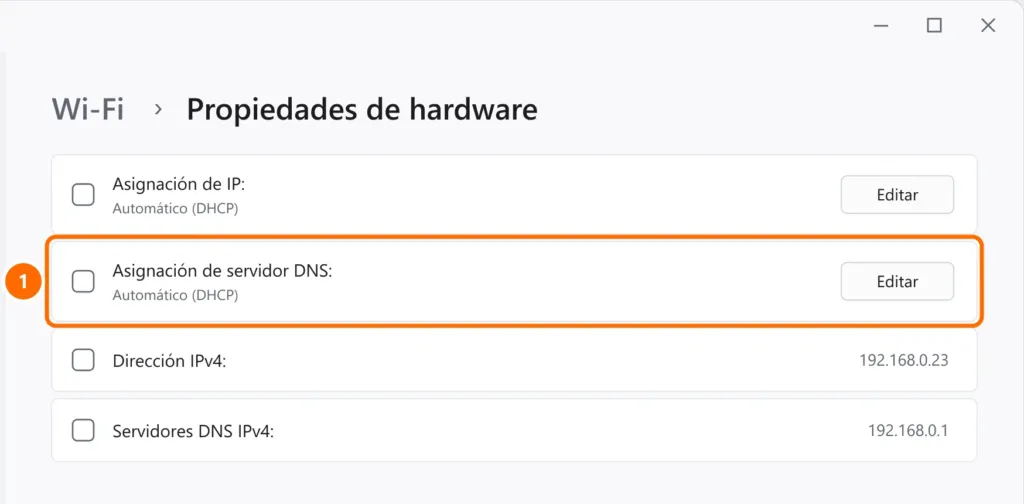 Propiedades de hardware del Wi-Fi en Windows 11 con el botón Editar de la asignación de servidor DNS destacado