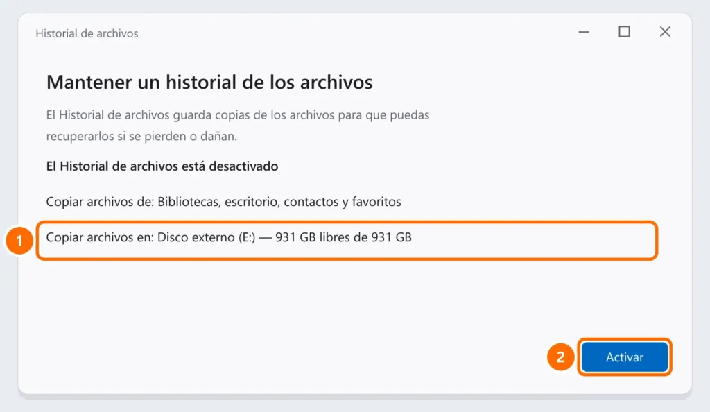 Panel del Historial de archivos con el disco externo de destino y el botón Activar destacados