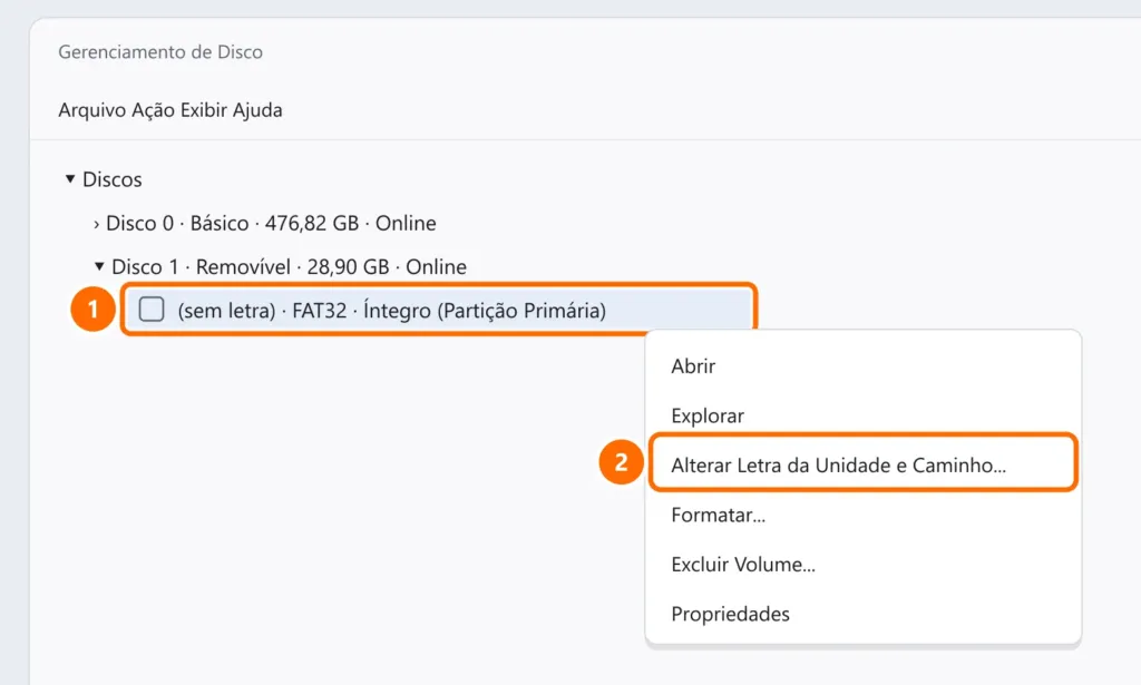 Gerenciamento de Disco com o pen drive sem letra de unidade selecionado e a opção Alterar Letra da Unidade e Caminho destacada