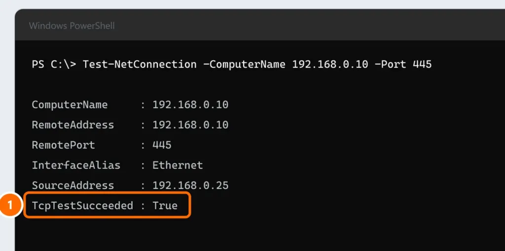PowerShell con el resultado de Test-NetConnection en el puerto 445 y la línea TcpTestSucceeded : True destacada