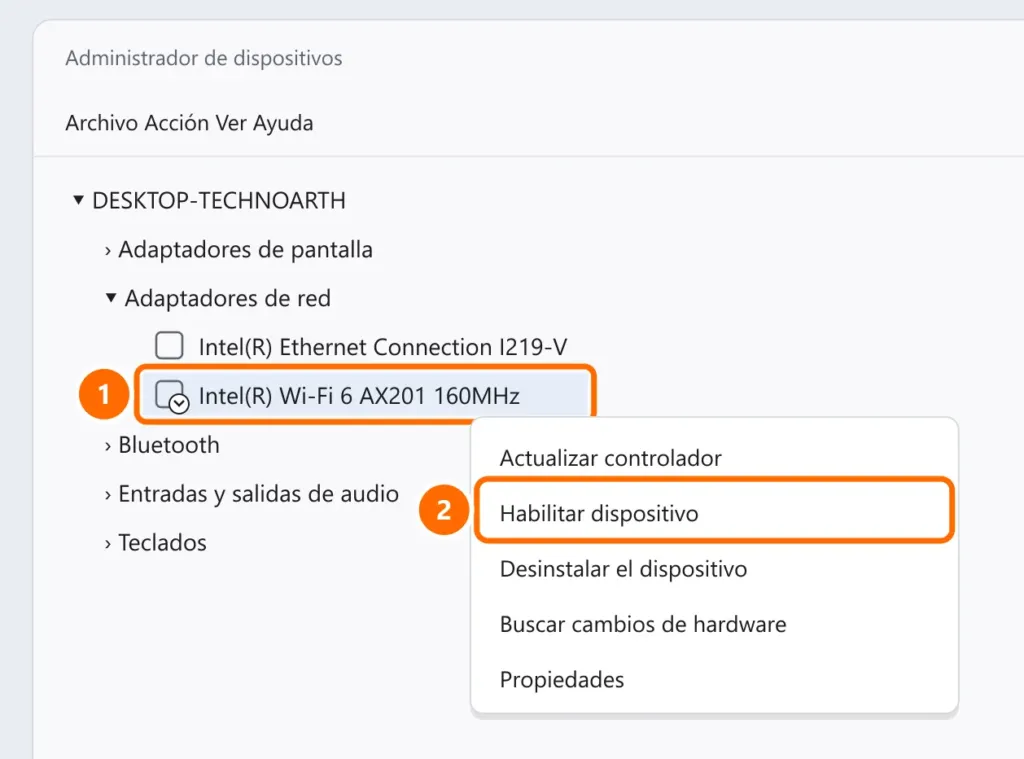 Administrador de dispositivos con el adaptador Wi-Fi deshabilitado seleccionado y la opción Habilitar dispositivo destacada